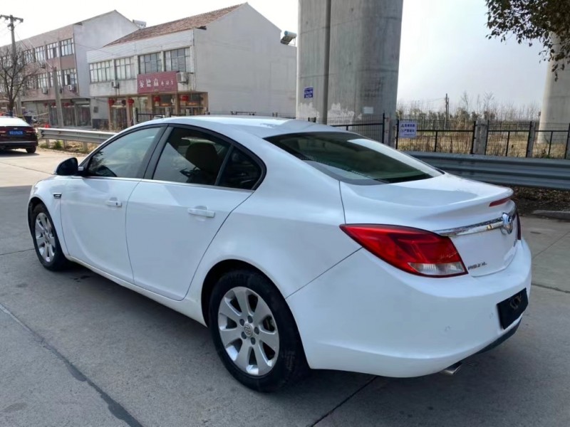 盐城13年别克君威4