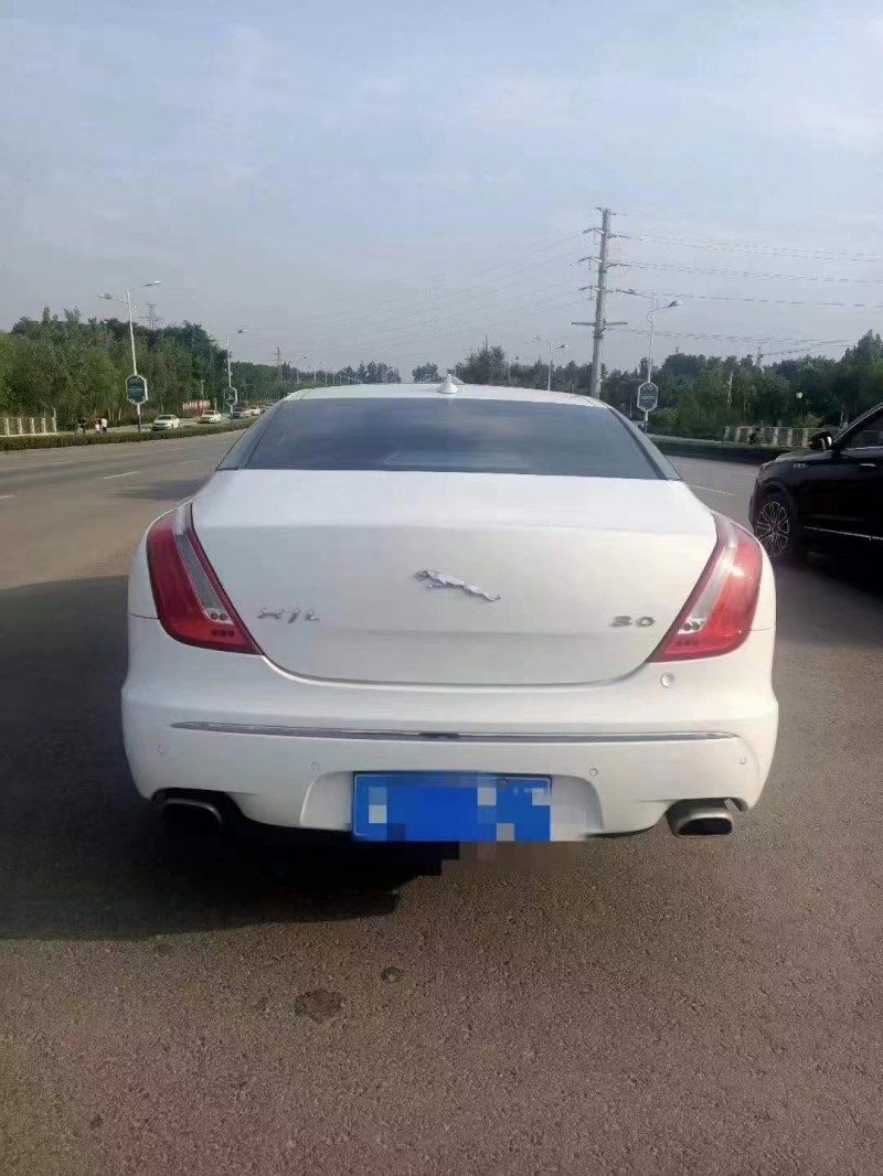 泰安13年捷豹XJ9