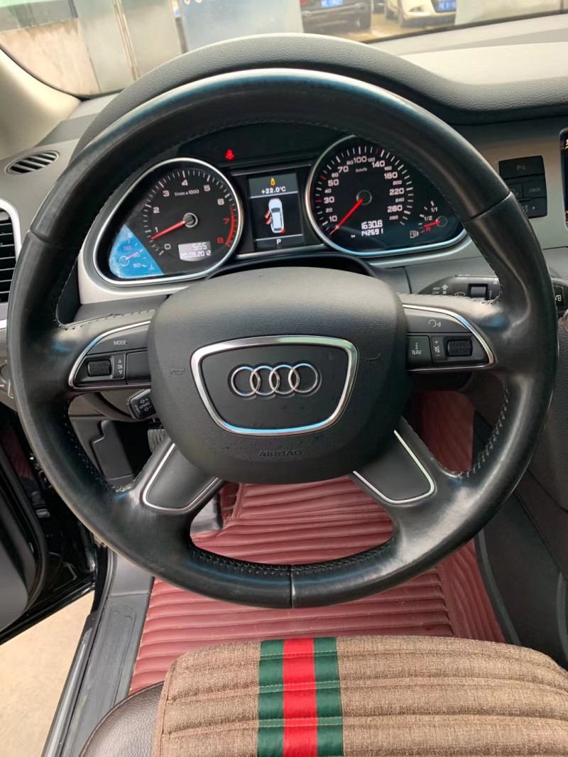 宜昌13年奧迪Q76