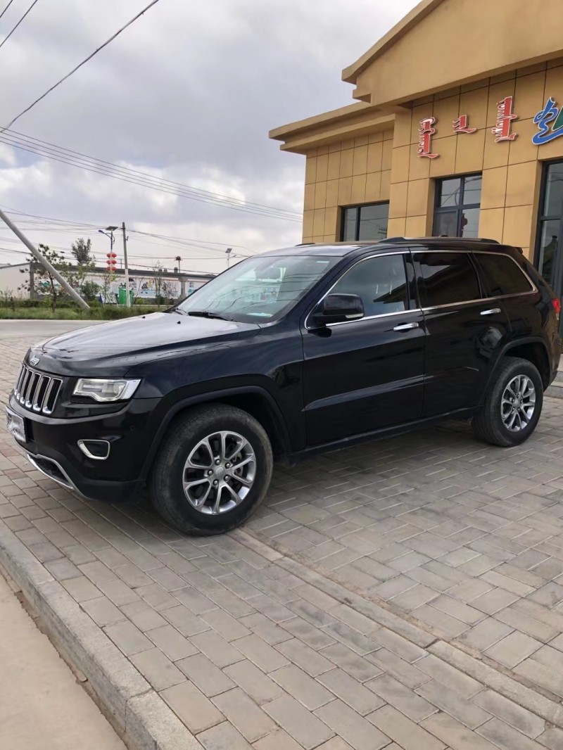 呼和浩特16年Jeep大切諾基2