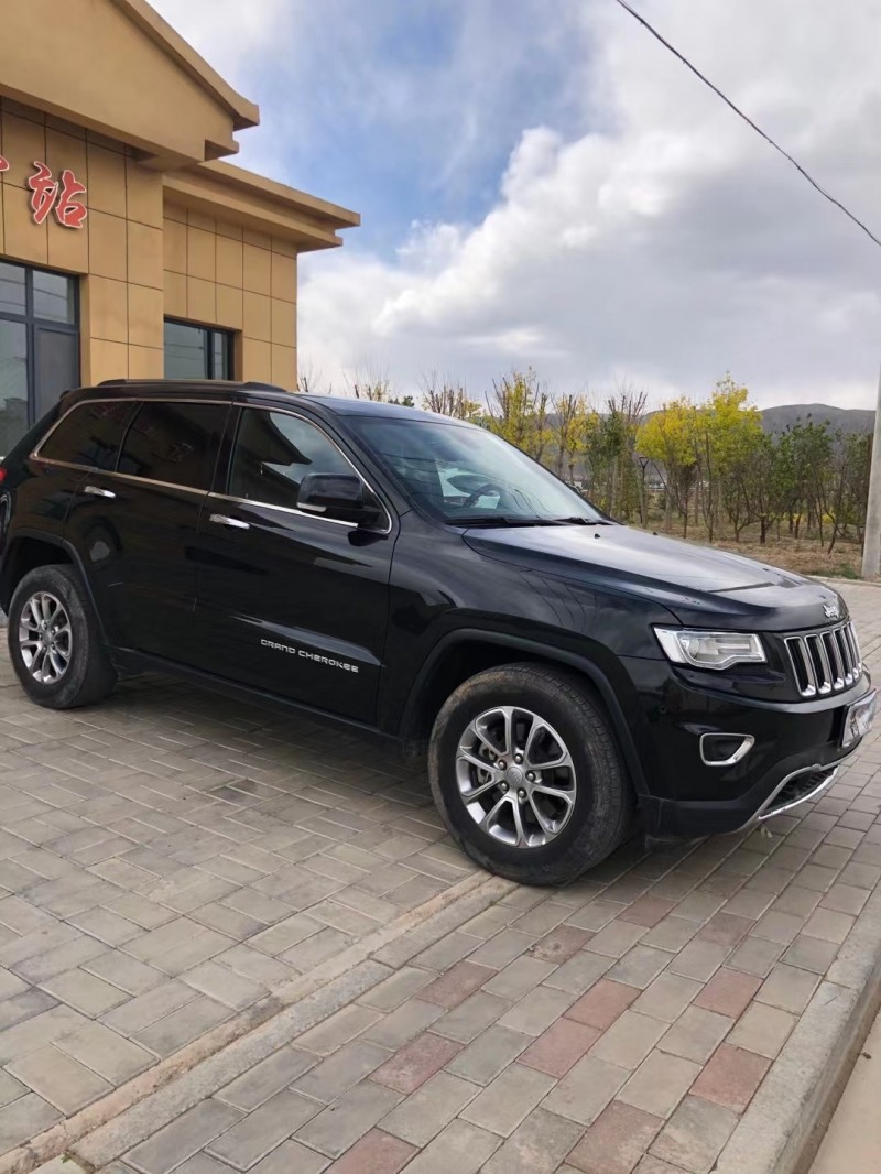 呼和浩特16年Jeep大切諾基5