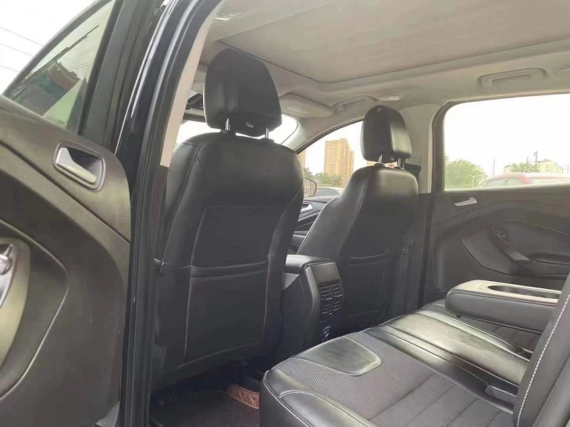 青岛16年福特翼虎5