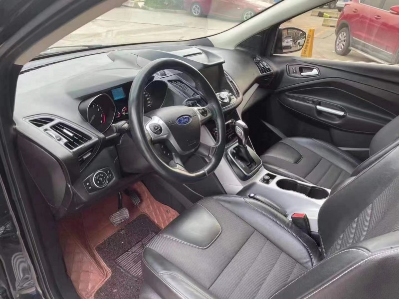 青岛16年福特翼虎4