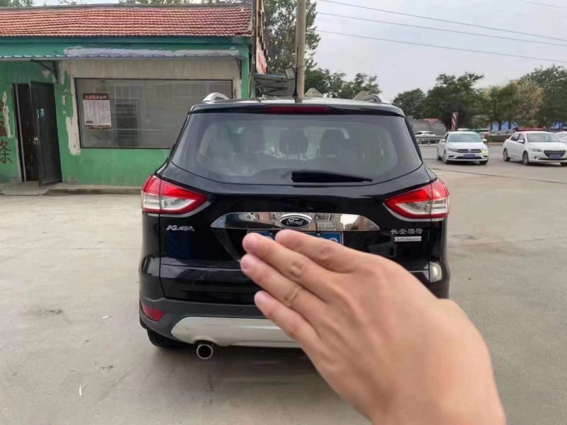 青岛16年福特翼虎9