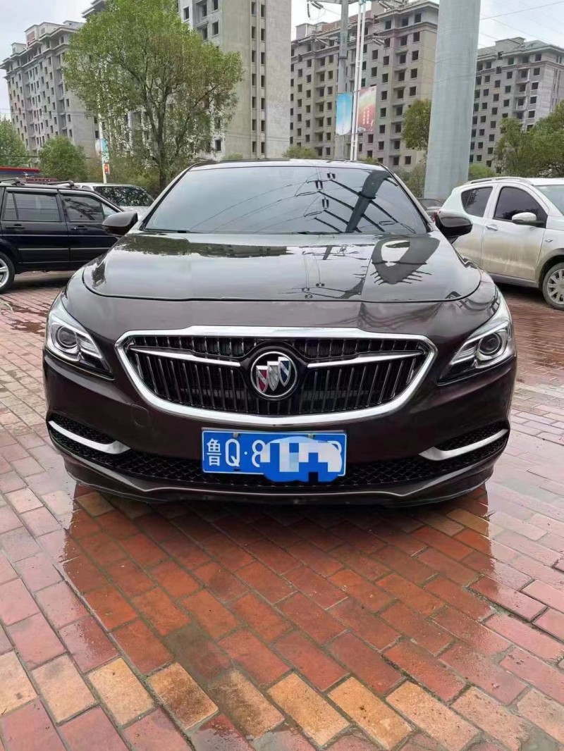 泰安17年别克君越1