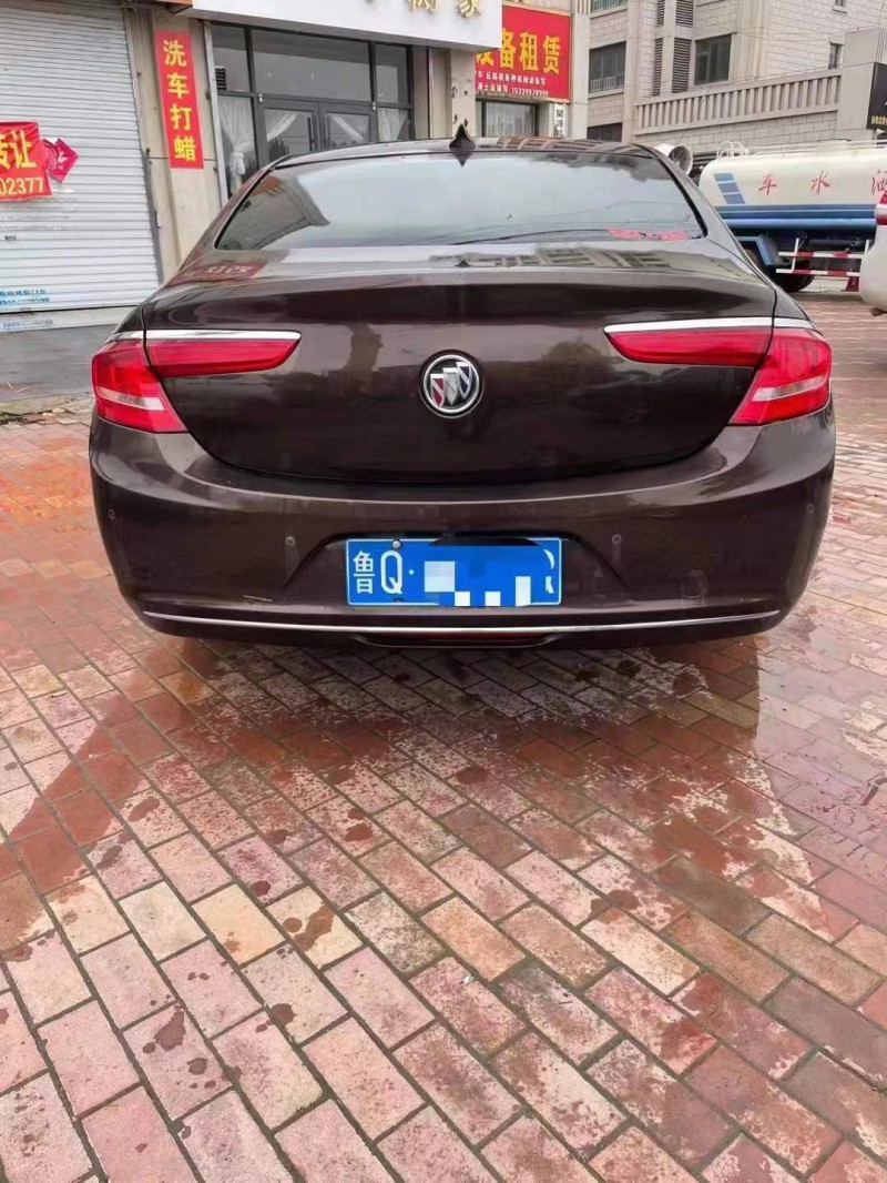 泰安17年别克君越9