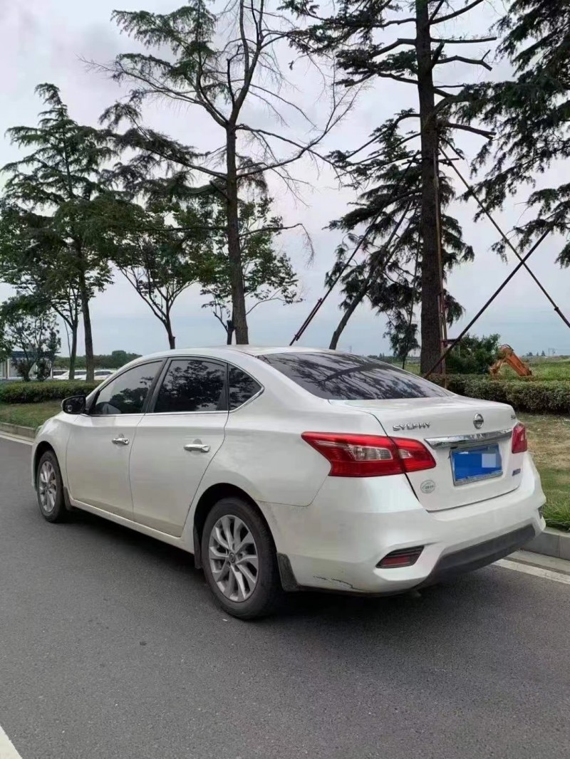 鎮江19年日產軒逸7