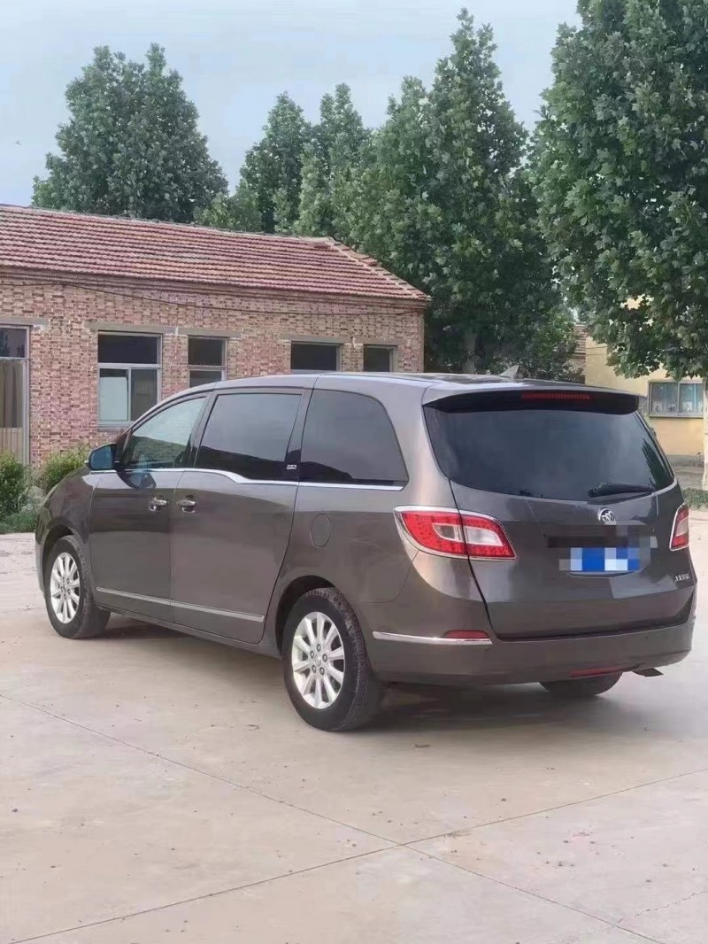 济宁16年别克GL83