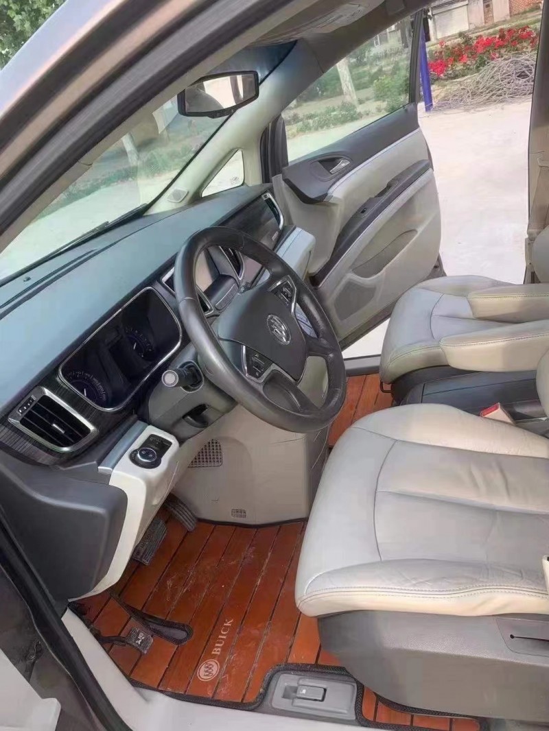 济宁16年别克GL85