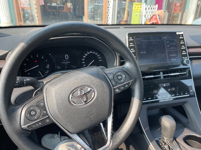 青岛20年丰田亚洲龙3