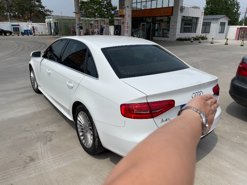 青岛15年奥迪A4L7