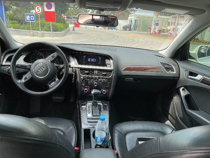 青岛15年奥迪A4L3