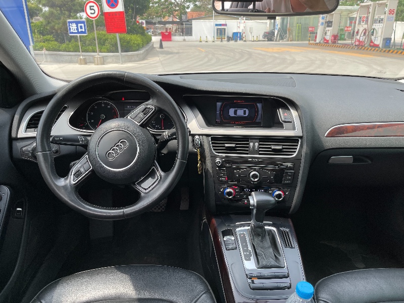 青岛15年奥迪A4L4