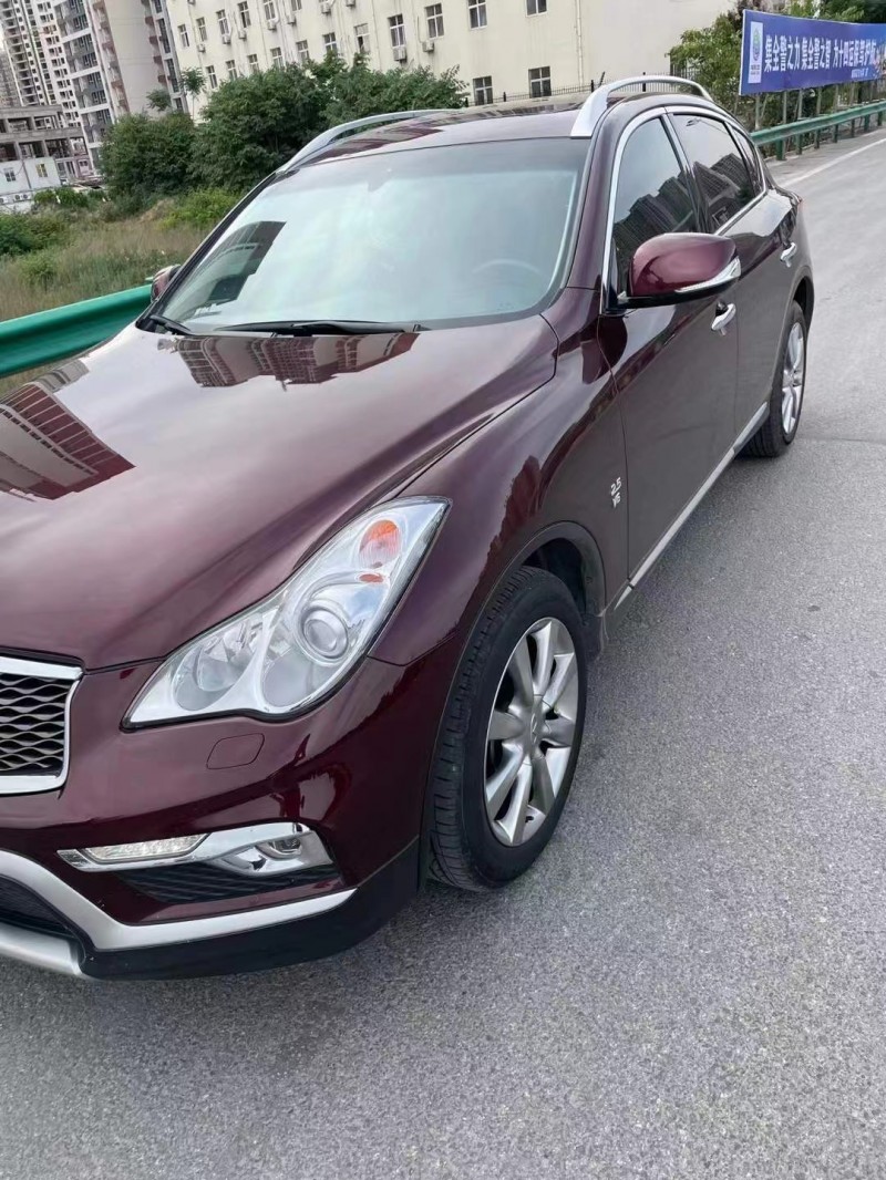 太原17年英菲尼迪QX502