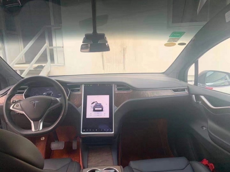 邯鄲18年特斯拉MODEL X4