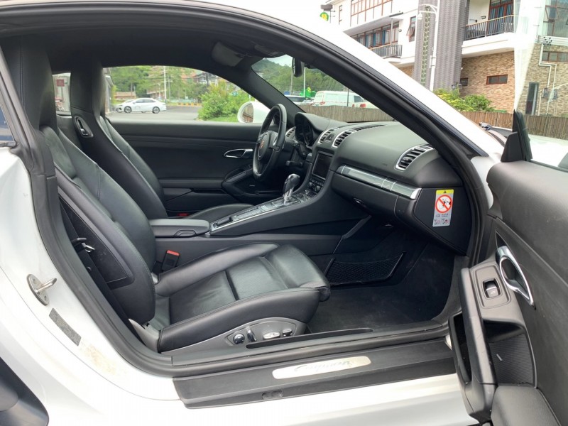 广州抵押车13年保时捷718出售