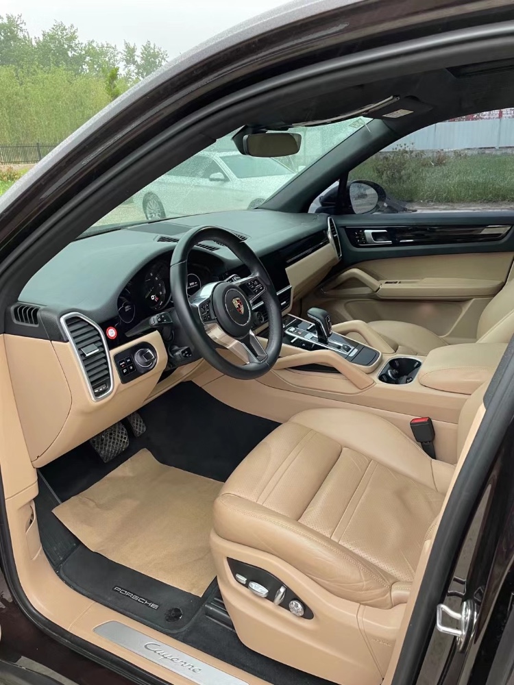 徐州19年保时捷卡宴4