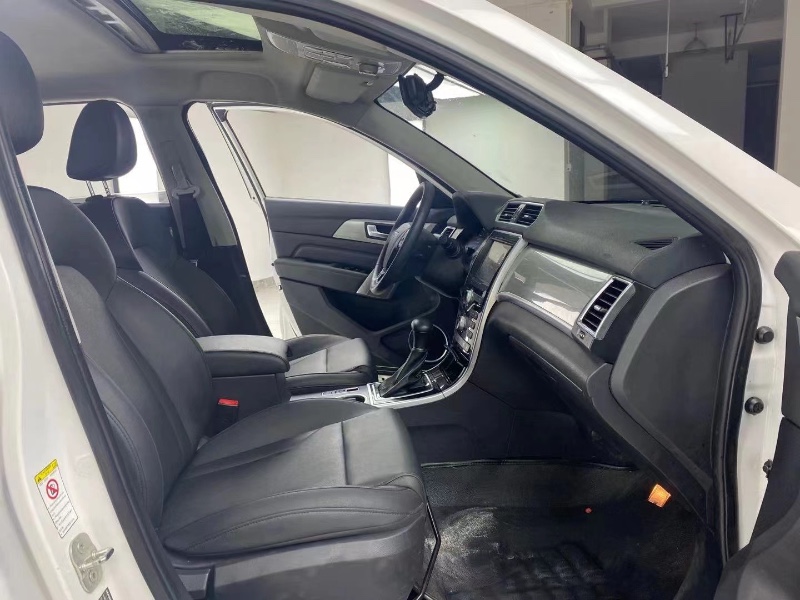 成都16年哈弗H25