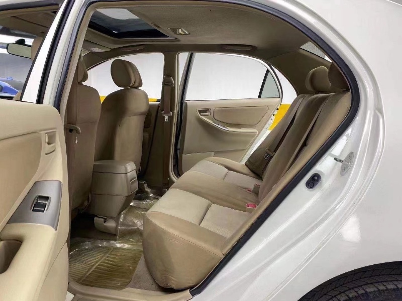 成都13年丰田花冠7