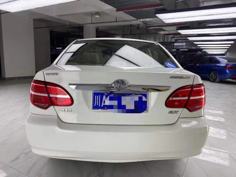 成都13年丰田花冠4