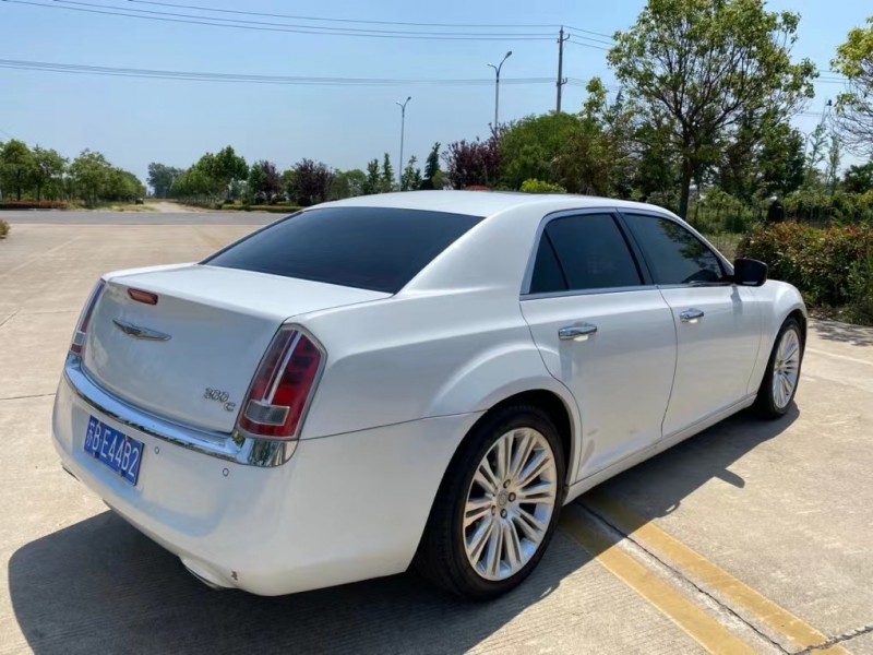 盐城16年克莱斯勒300C5