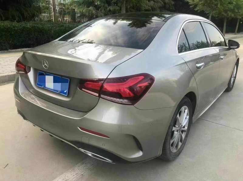 济宁19年奔驰A3