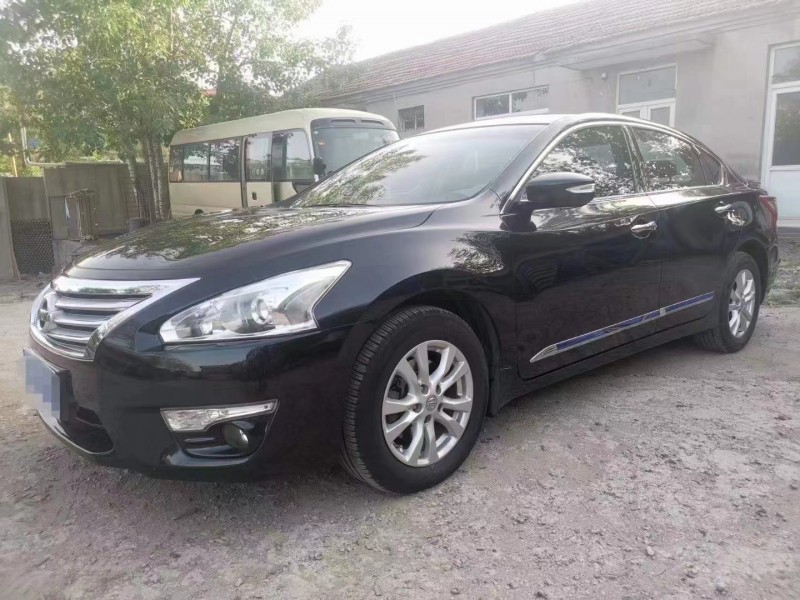 泰安13年日產天籟3