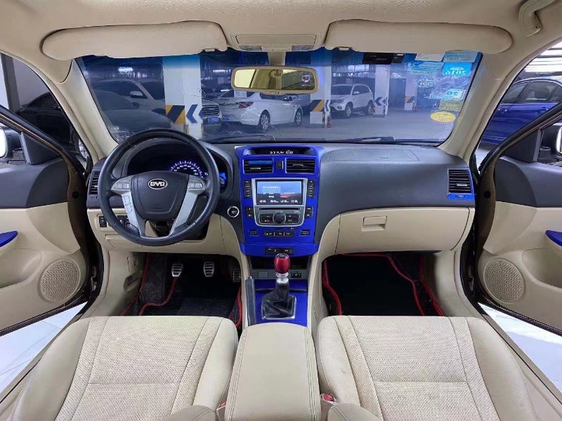 成都14年比亚迪G66