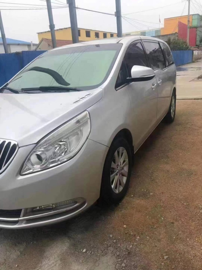 济宁11年别克GL83