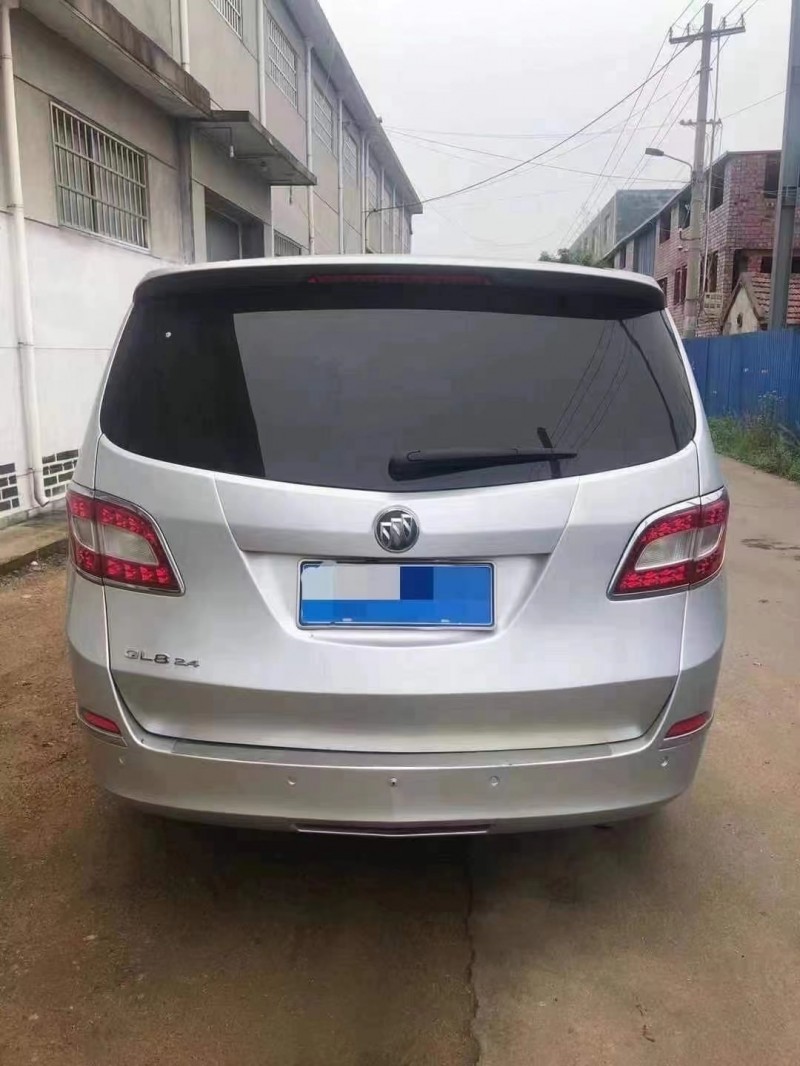 济宁11年别克GL89