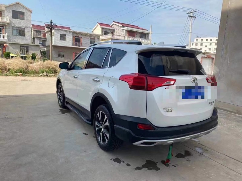 南通15年豐田RAV4榮放8
