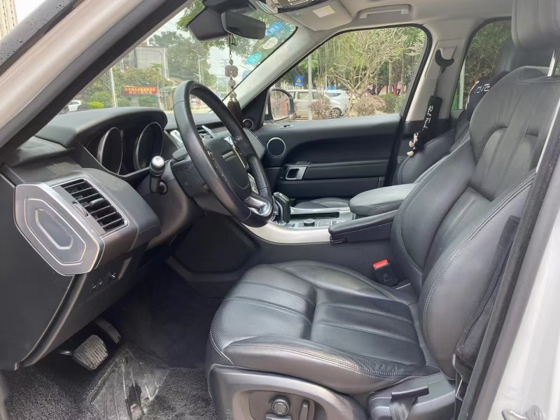 广州17年路虎揽胜运动3