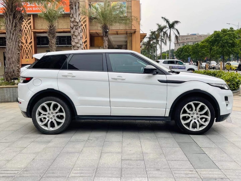 佛山15年路虎极光6