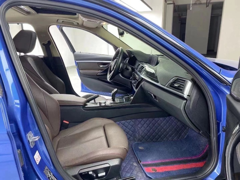 成都19年宝马3系7