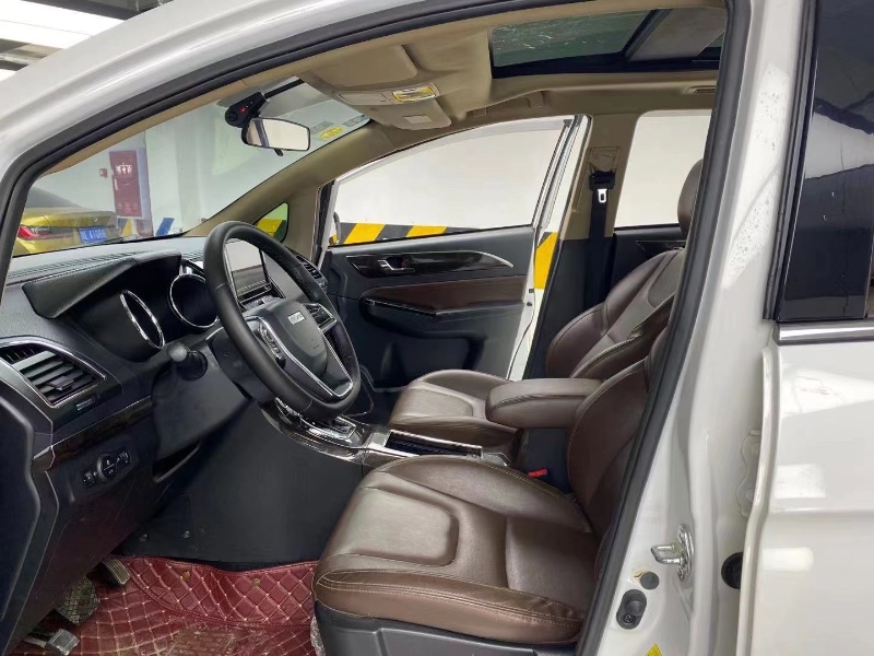 成都17年力帆汽车轩朗9