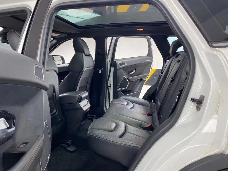 成都18年陆风X75