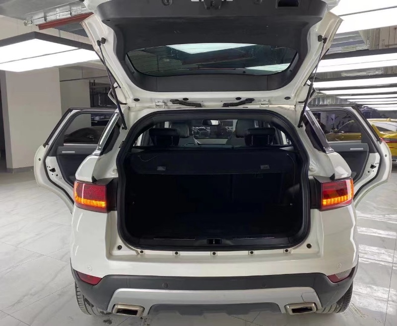 成都18年陆风X77