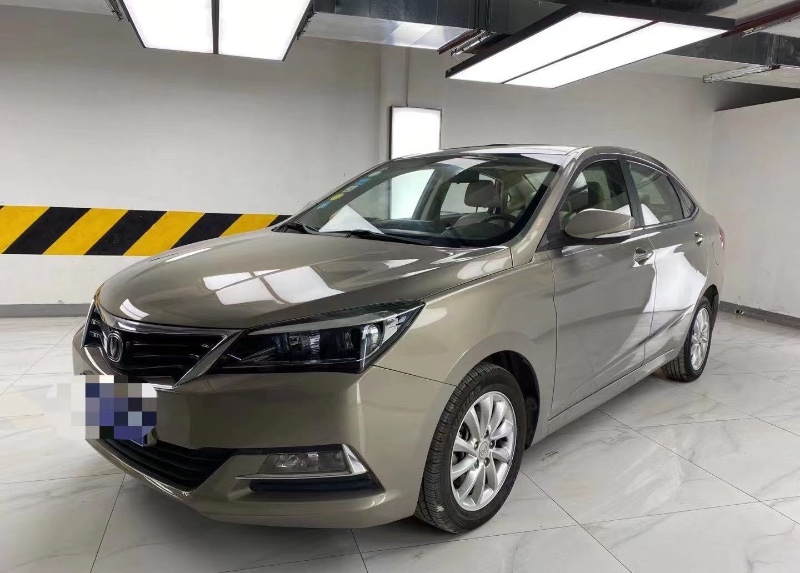 成都15年长安汽车悦翔V72