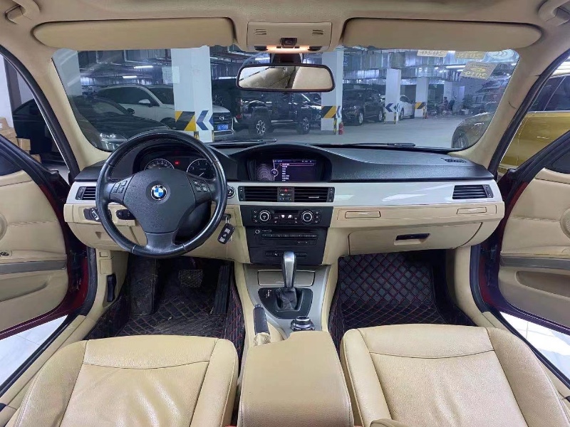 成都11年宝马3系5