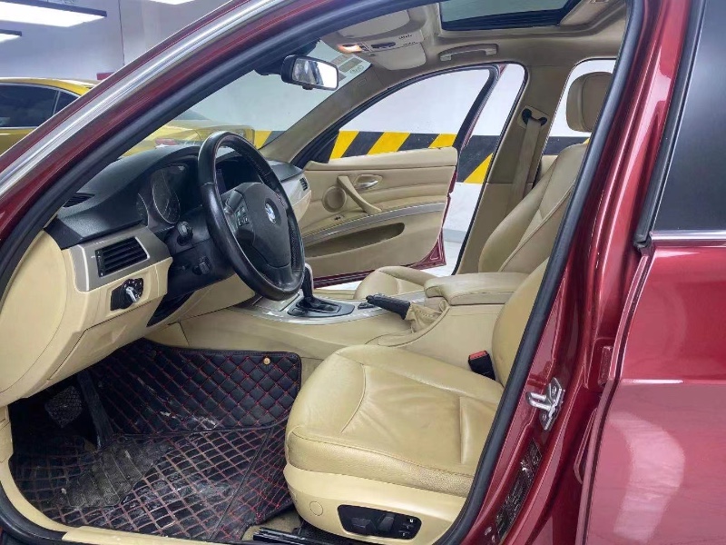 成都11年宝马3系4