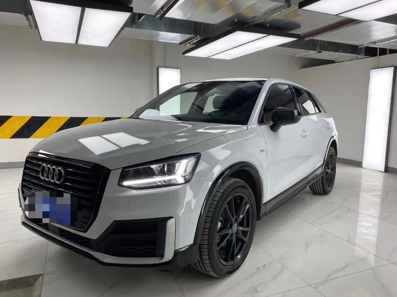 成都20年奥迪Q24