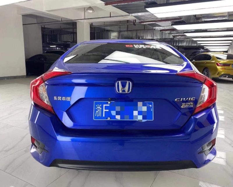 成都18年本田思域4