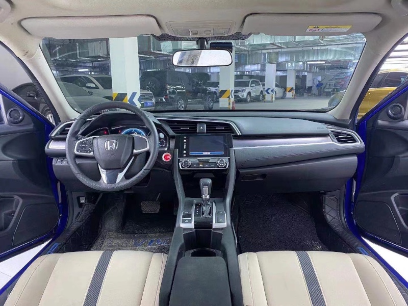 成都18年本田思域7