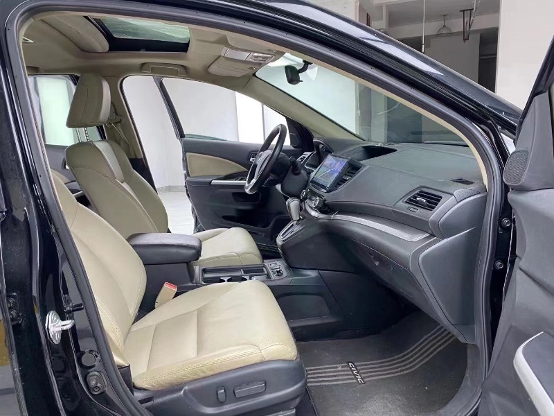 成都16年本田CR-V5