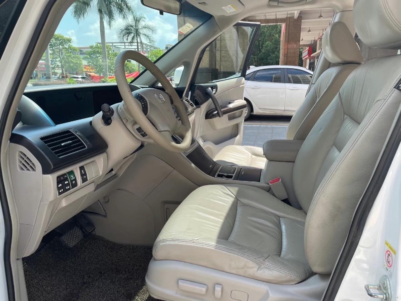 佛山14年本田艾力绅4