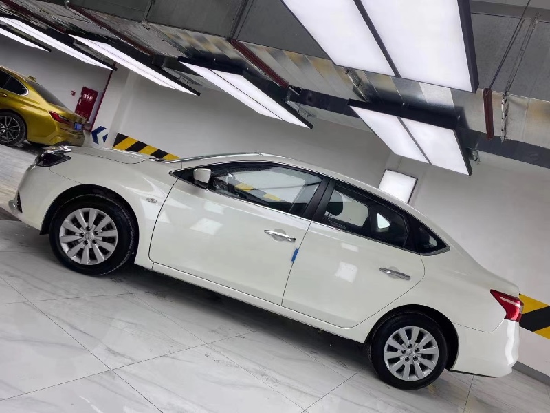 成都20年日产轩逸2