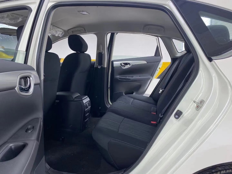 成都20年日产轩逸7