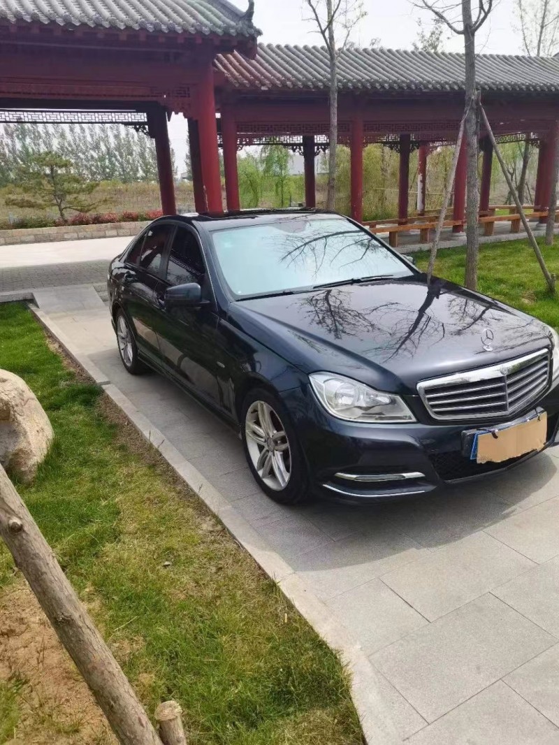 济宁14年奔驰C2