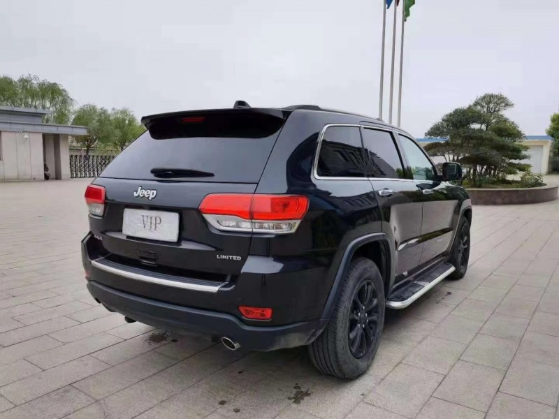 唐山14年Jeep大切諾基4