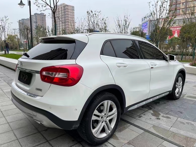 盐城17年奔驰GLA5